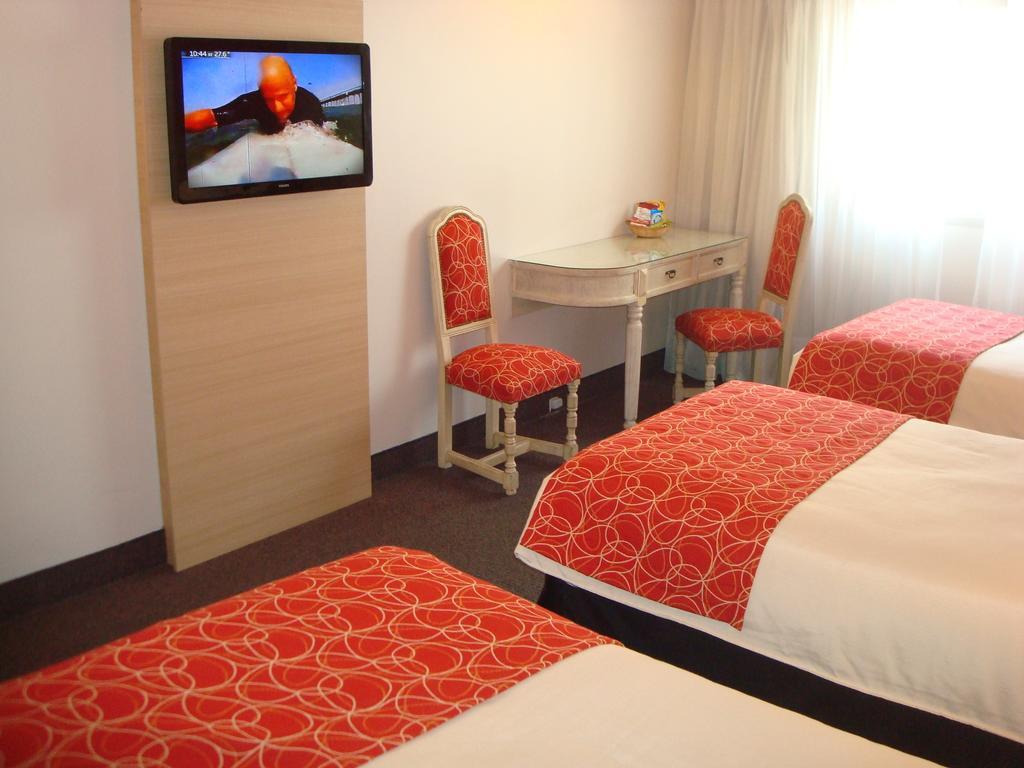 Centuria Hotel Буенос Айрес Екстериор снимка