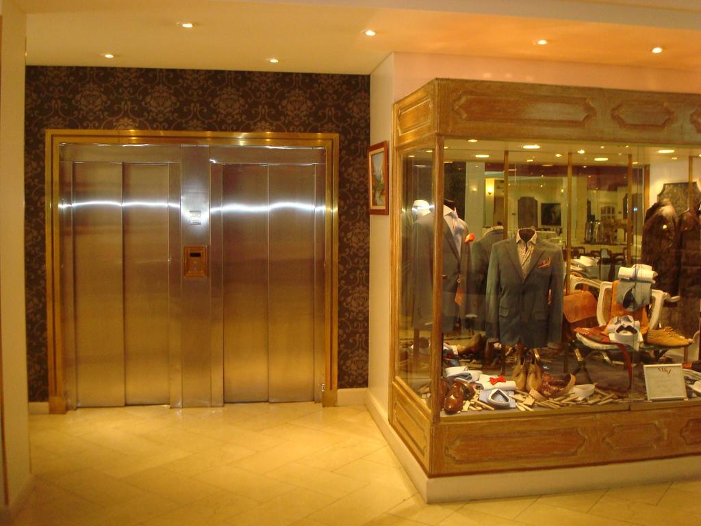 Centuria Hotel Буенос Айрес Екстериор снимка
